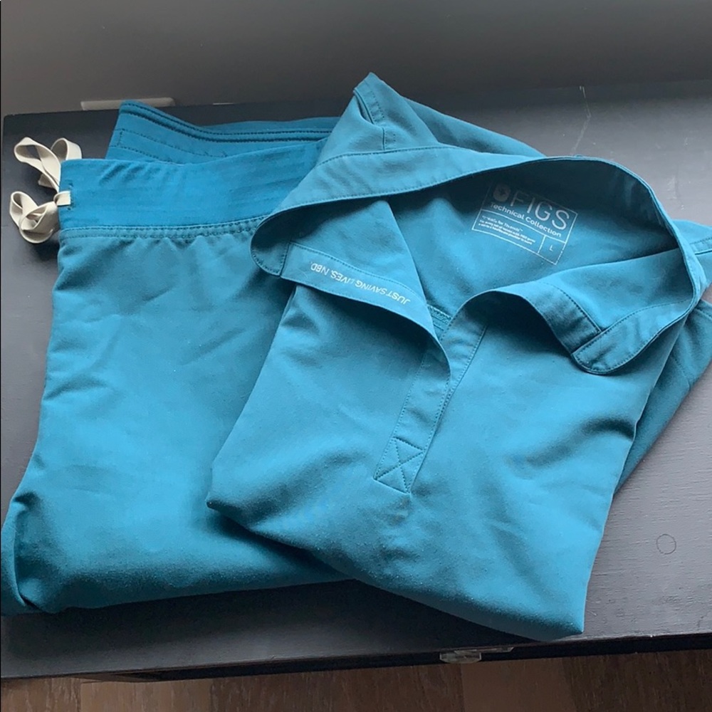 Figs Caribbean Blue Scrub Set